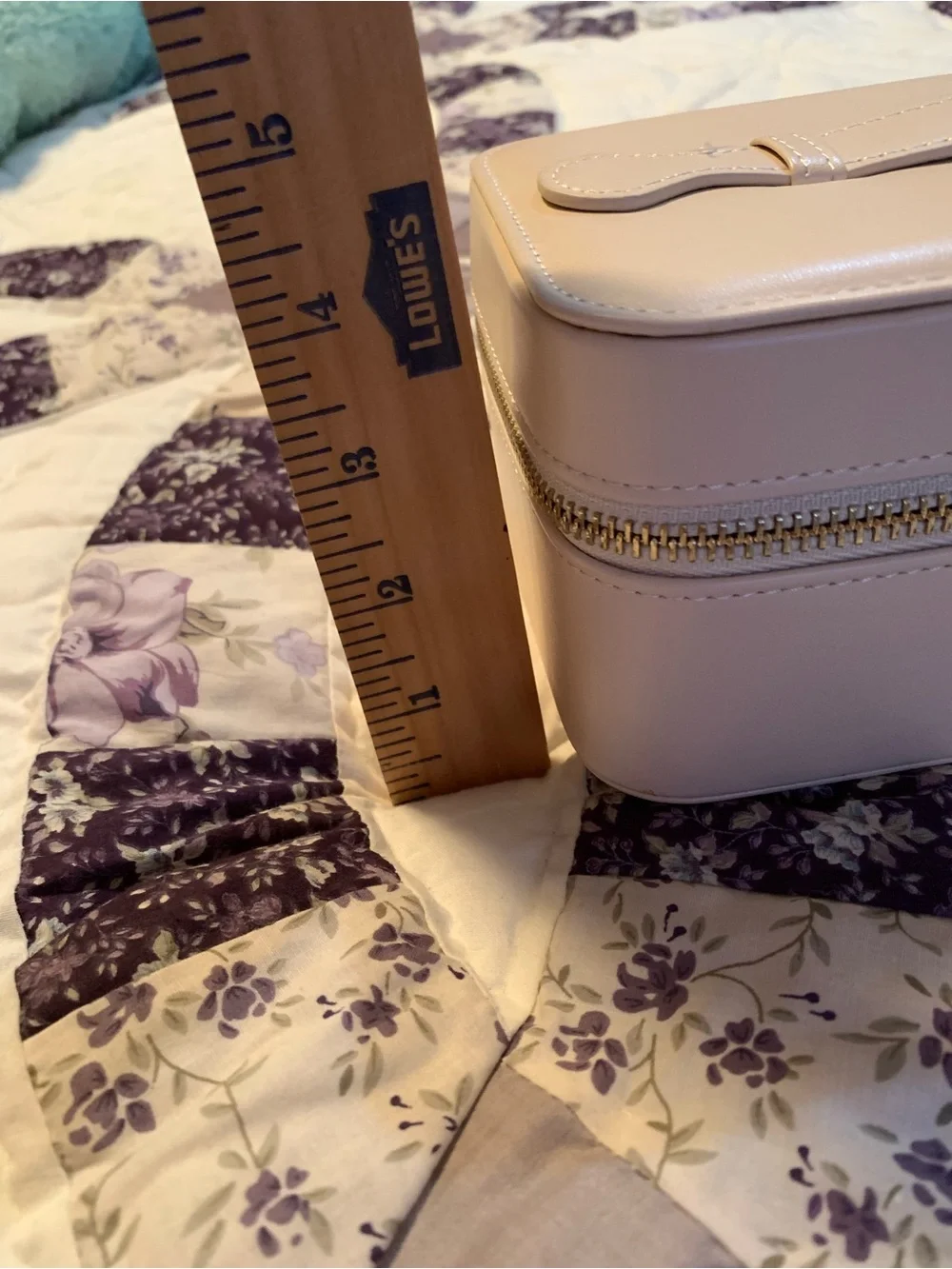 Young Living Cream/Blush Essential Oil Travel Case with Gold Zipper